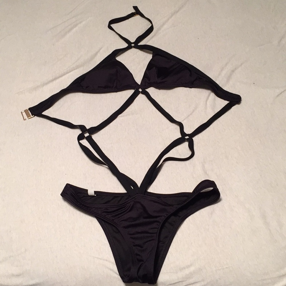 Bathing suit
